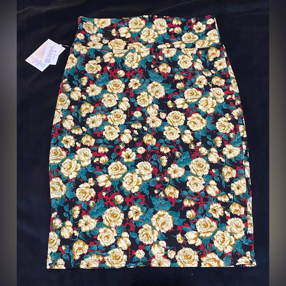 CLOSET CLEAR OUT ON ALL LULAROE MAKE A OFFER BUNDLE NWT MEDIUM HIGHWAIST STRETCH - Picture 9 of 11